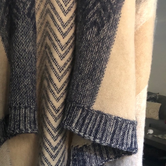 Cozy, mid-length sweater vest - Picture 3 of 5